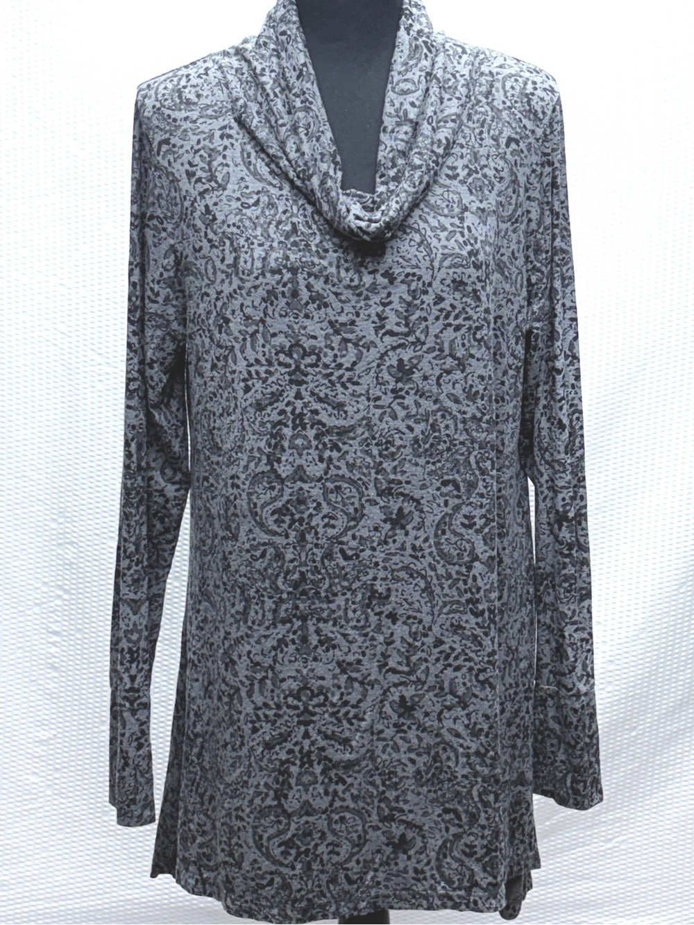 Cuddl Duds Softwear Tunic Top Women’s XL Gray Black Floral Cowl Neck Stretch